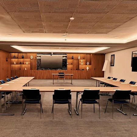 Hotel Jadali&Spa Marrakesh Bagian luar foto The meeting room of the Federal Council