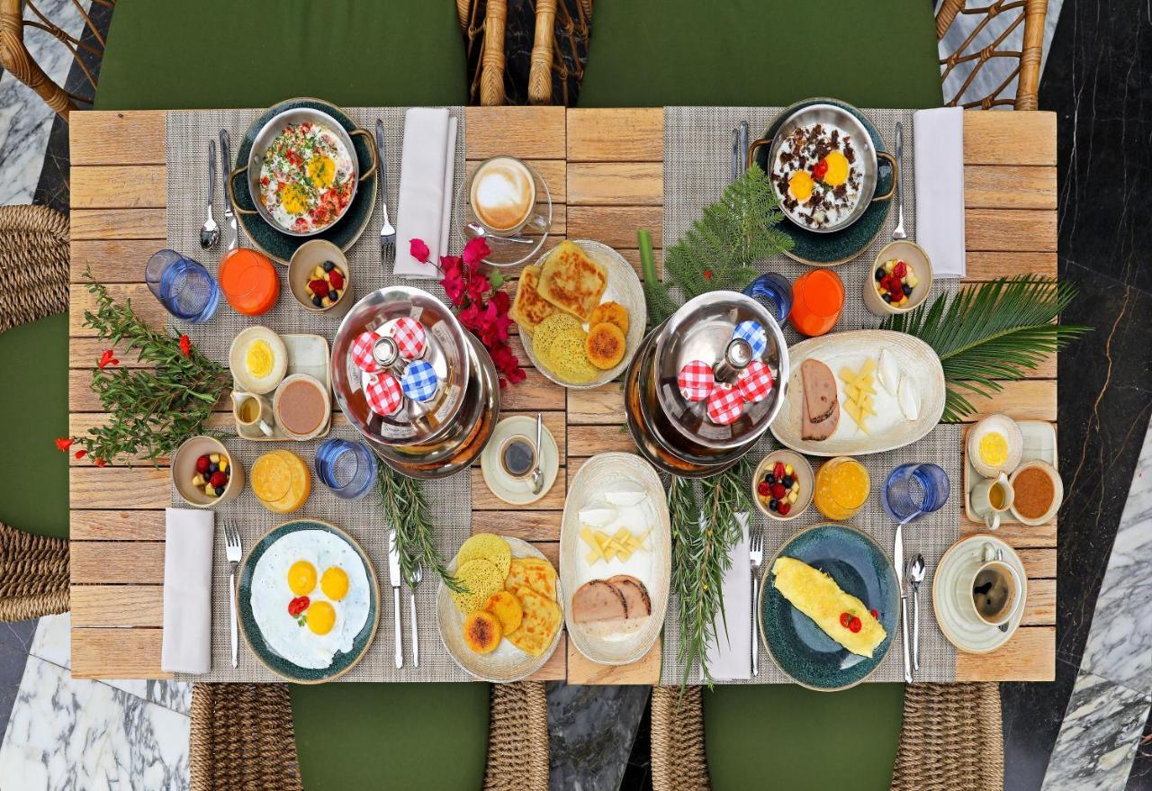 Hotel Jadali&Spa Marrakesh Bagian luar foto A typical breakfast table
