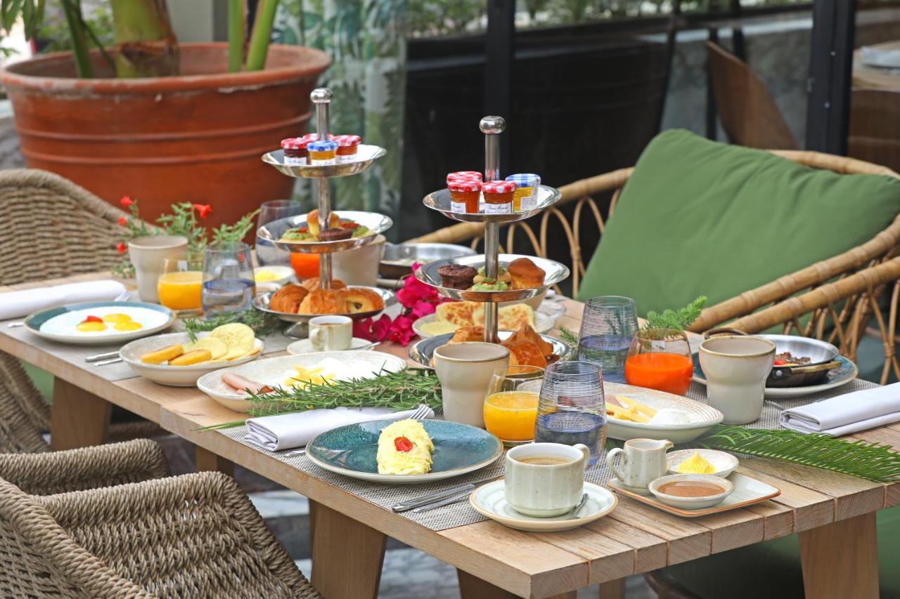 Hotel Jadali&Spa Marrakesh Bagian luar foto A breakfast table